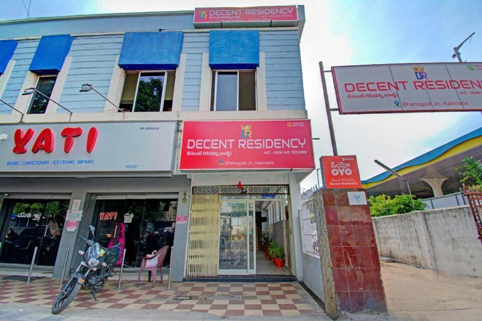 Decent Residency Hotel Kākināda Kültér fotó